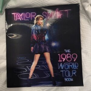 Taylor Swift 1989 World Tour Book